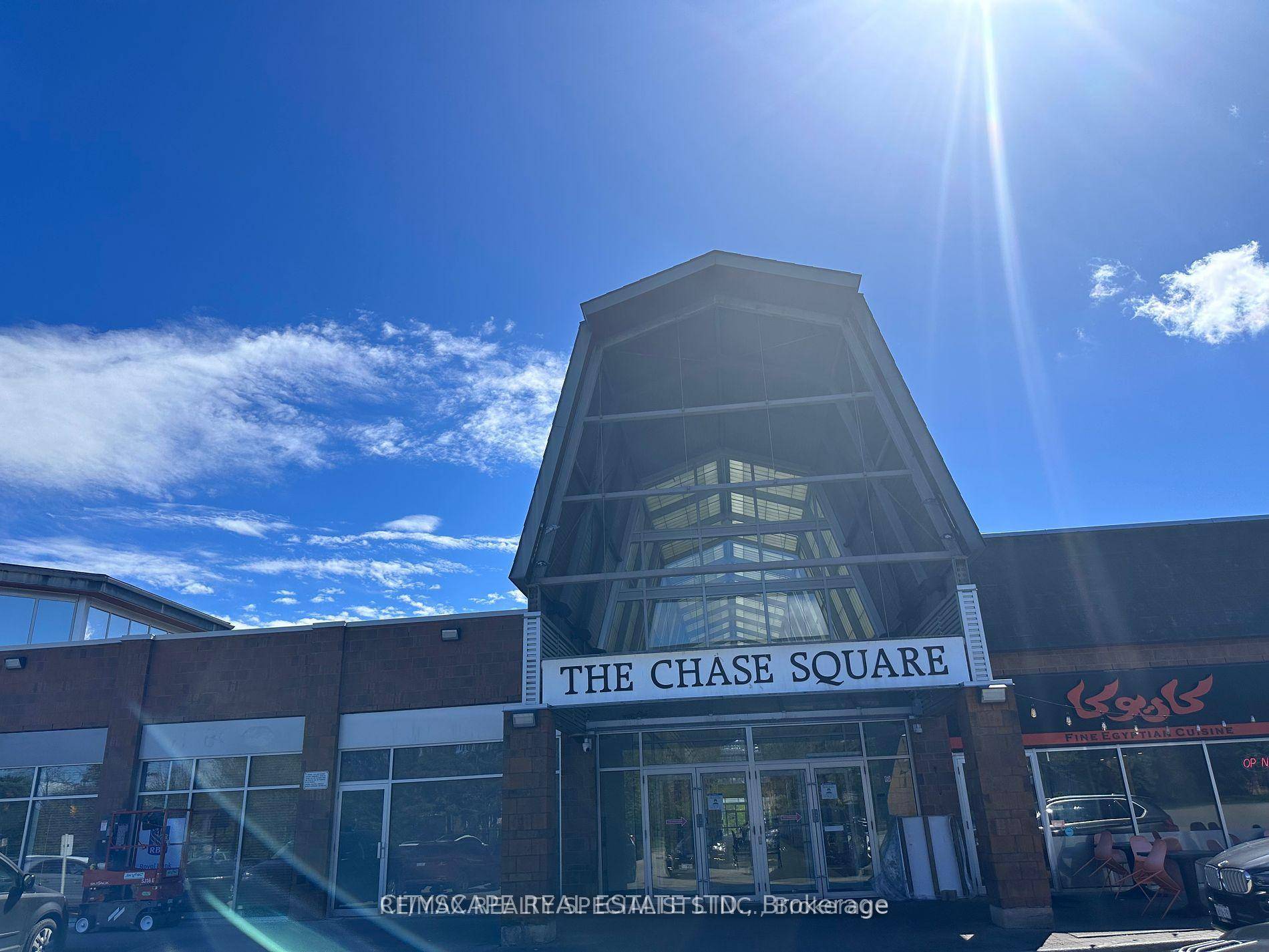 Welcome to a professional office space in the heart of Central Erin Mills, Mississauga.