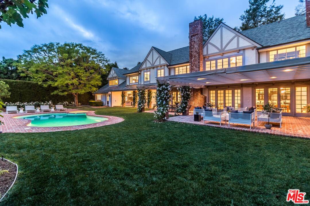 807  N Crescent DR 6BR Beverly Hills Post Office | B.H.P.O. La