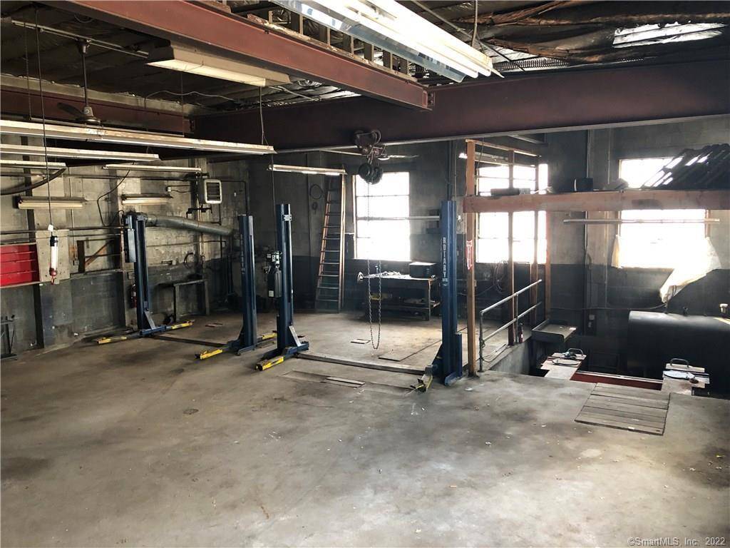 FOR SALE COMMERCIAL PROPERTY in OPPORUNTITY ZONE offering tax advantages to investors.