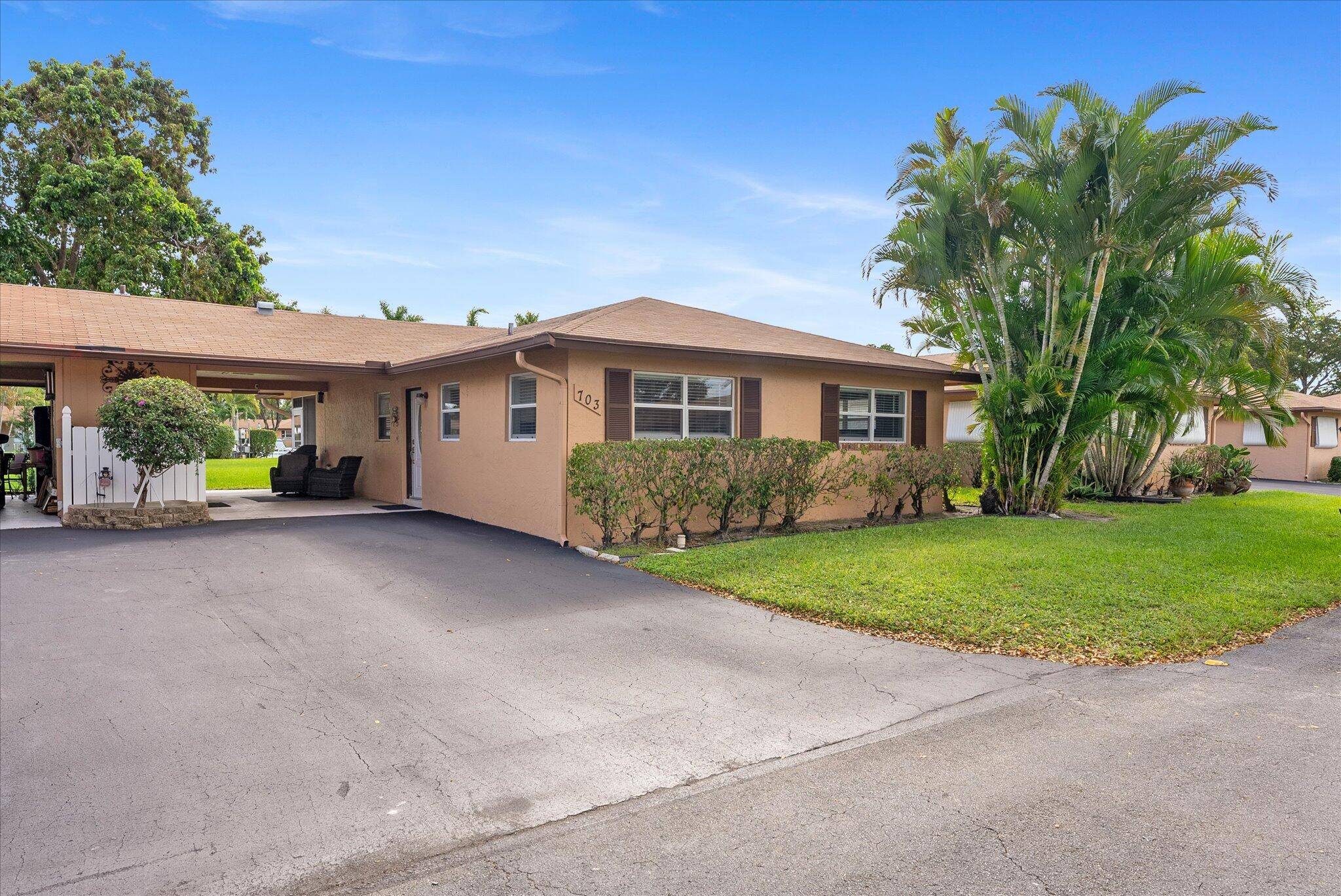 BEAUTIFUL TOTALLY UPDATED 2 2 SPACIOUS UNATTACHED VILLA WITH SOLAR PANELS, HURICANE WINDOWS, WIDE SCREENED FLORIDA ROOM OVERLOOKING A LARGE GREEN AREA AND POOL, UPDATED KITCHEN INCLUDES HI QUALITY APPLIANCES ...