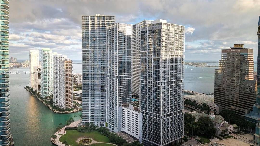 Turn Key, Fully Furnished 1 Bed 1 Bath Condo with Unobstructed Views Spectacular turn key, fully furnished 1 bedroom, 1 bathroom condo offering breathtaking, unobstructed views of the Miami River ...