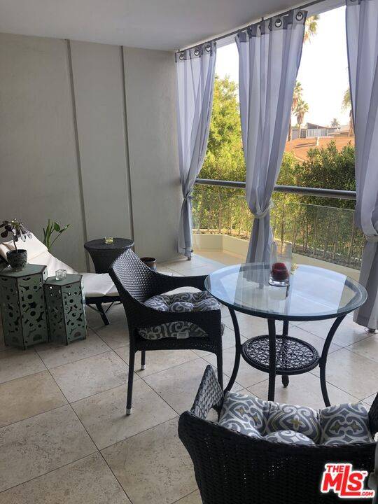 201 Ocean Ave 1BR Santa Monica La