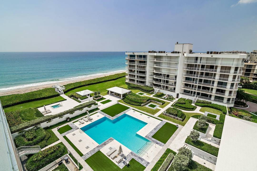 A rare offering in one of the premier Palm Beach beachfront condominiums.