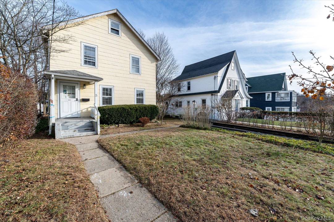 Great opportunity to renovate and make your own !