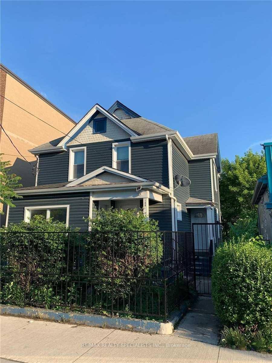 1 Bedroom, 1 Bath Unit Near Downtown St.