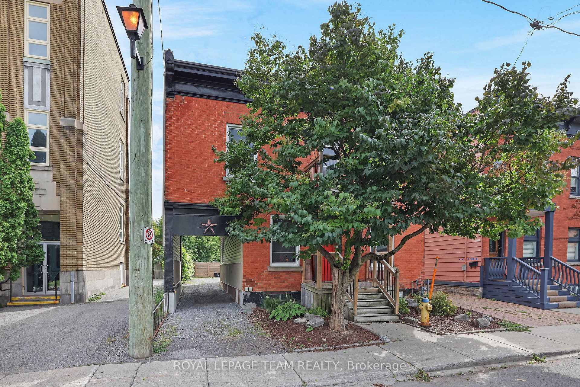 A smart choice here for buyer live in, investment or to join forces with a friend to buy together, live separately.