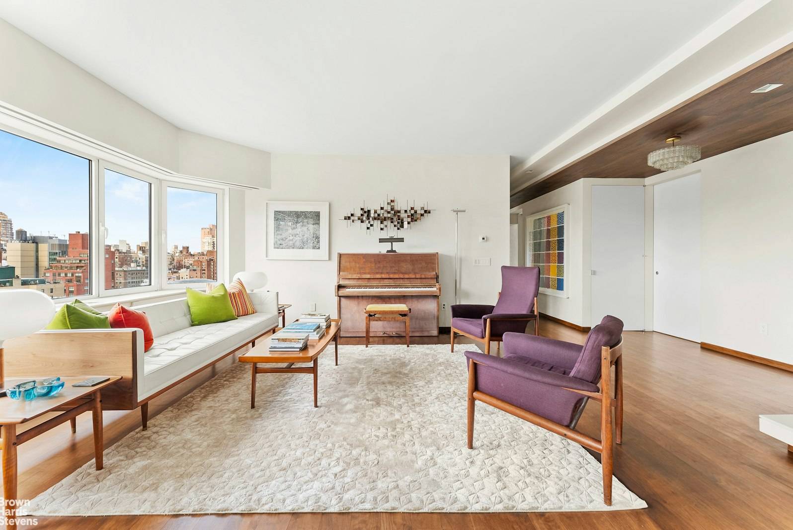 Sophisticated yet inviting, 201 East 79th Street, 20BCH is a thoughtfully renovated five bedroom, three and a half bathroom residence on the Upper East Side.