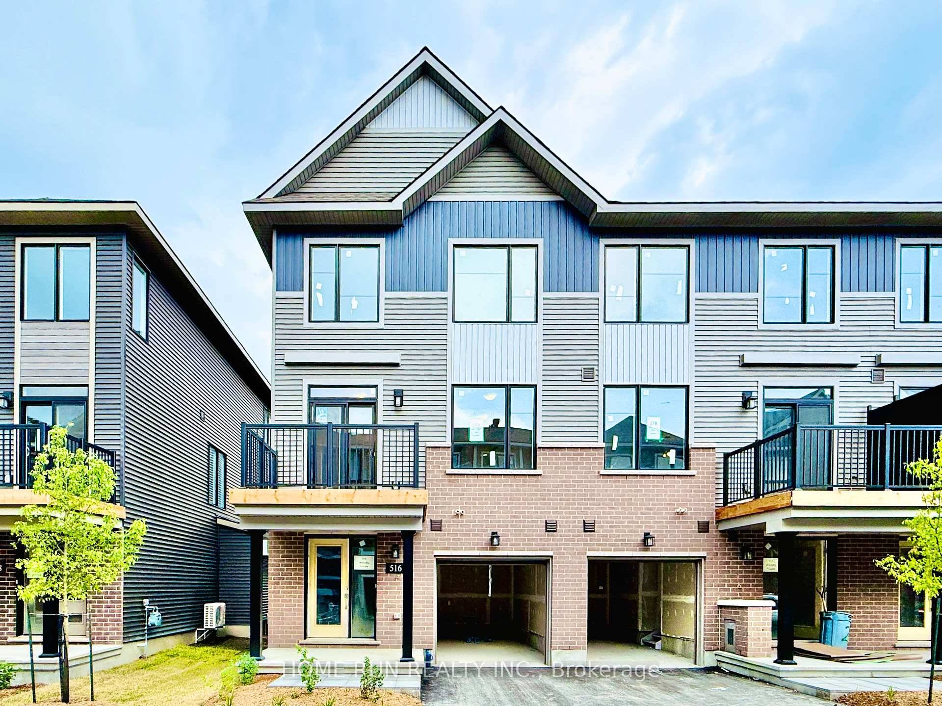 Welcome to 516 Woodlily Private a brand new, 3 storey Minto Dawson End Unit townhome in the highly sought after Arcadia community of Kanata, located within the top ranked Earl ...