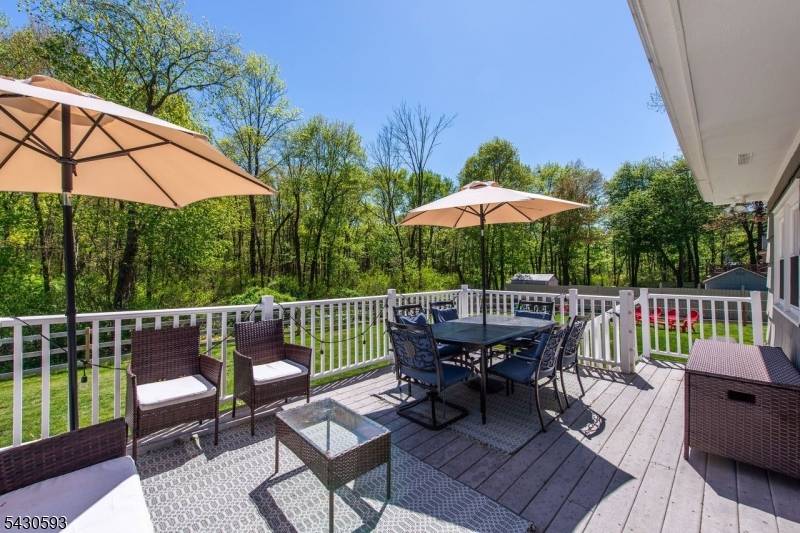Stylish and spacious 3 bedroom, 2.