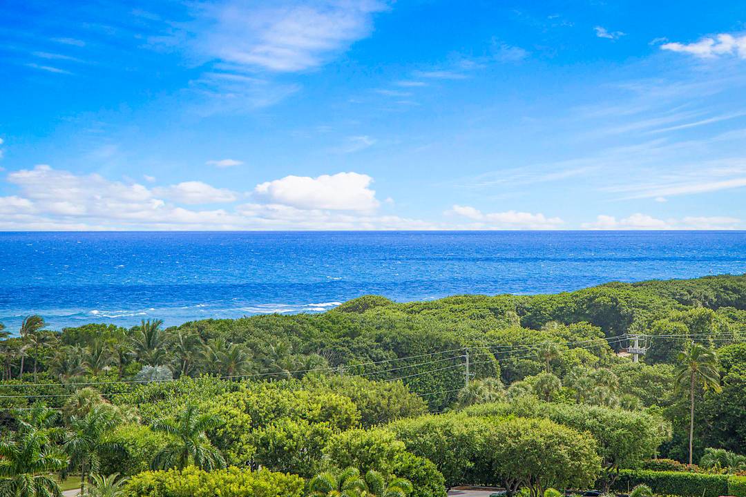 Luxurious Southeast corner unit with Multi Million Dollars views of the ocean, intracoastal nature preserve parks.