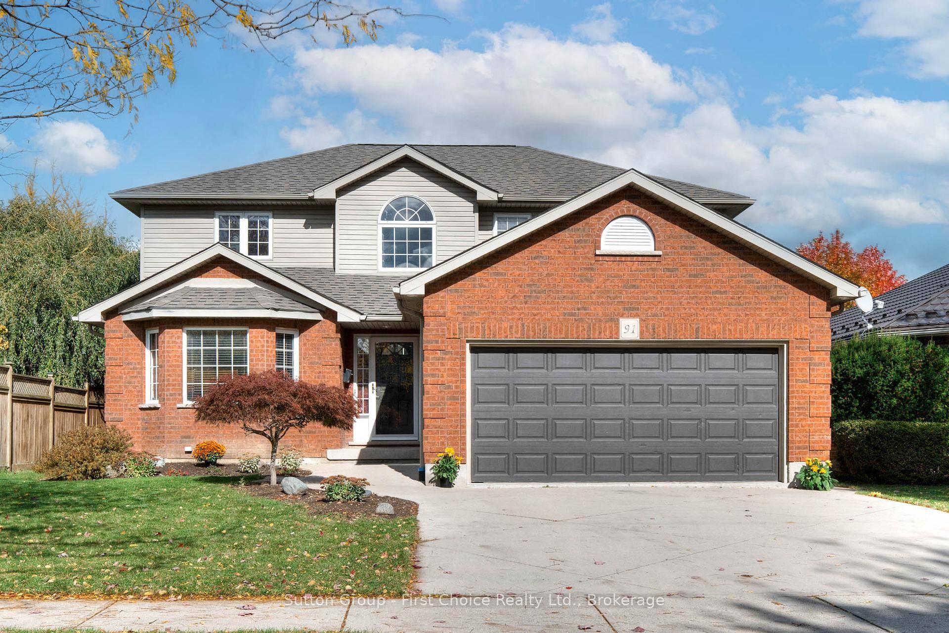 Welcome to your new family home in beautiful Stratford !