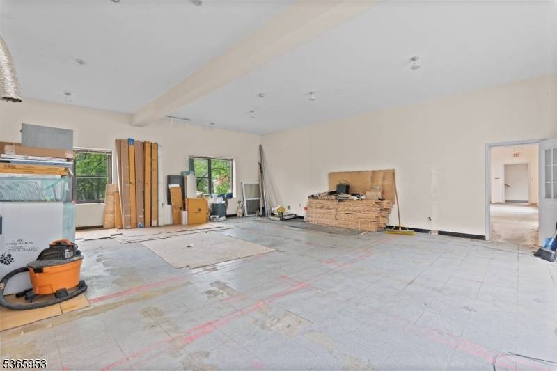 Rare opportunity to own a high visibility mixed use property in the heart of a thriving downtown with 15, 000 daily car count !