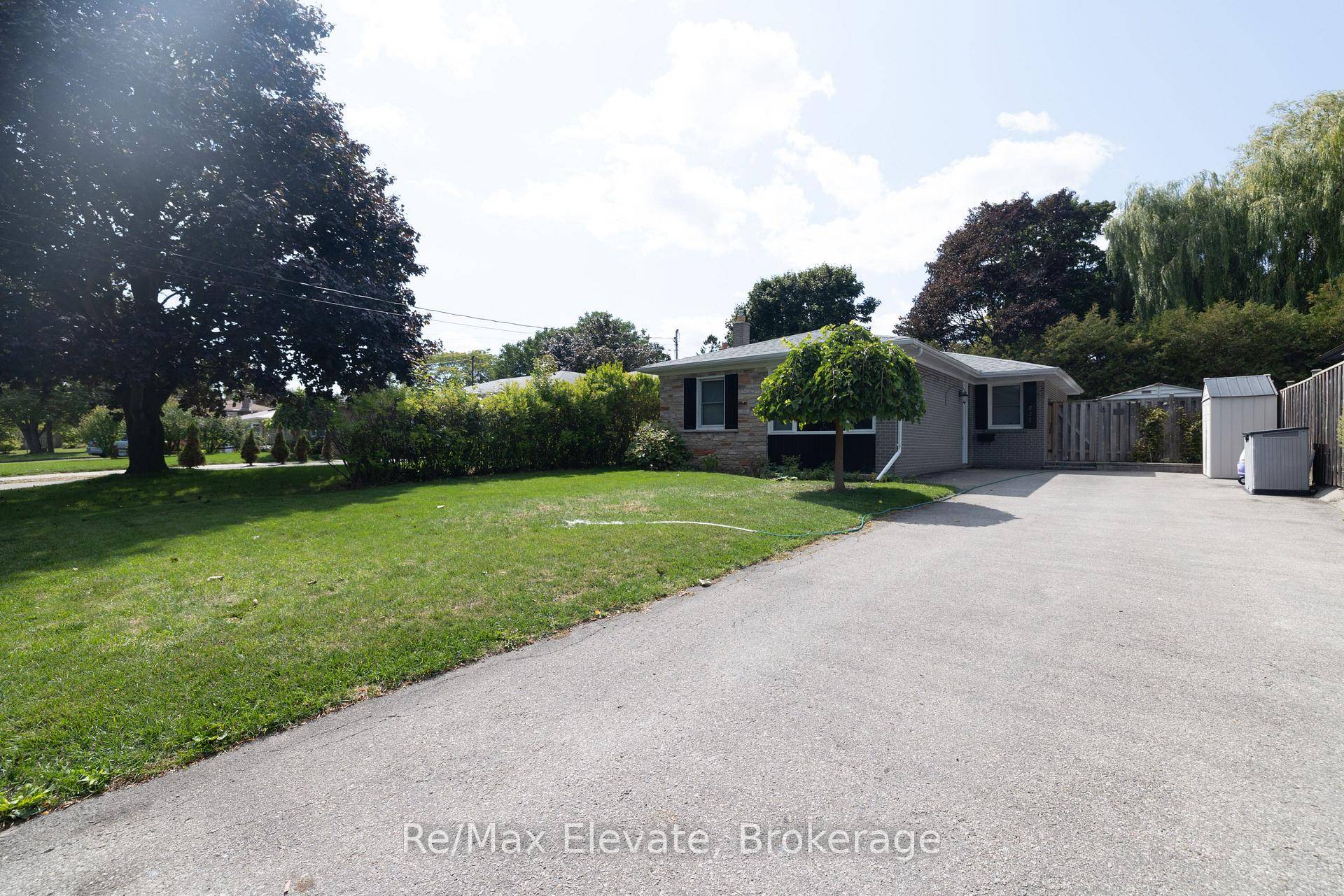 Recently renovated basement apartment in the desirable Bay Ridges community !