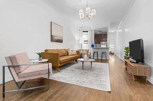 CLASSIC CHARM MEETS MODERN LUXURY PRE WAR GEM STEPS AWAY FROM GUGGENHEIM MUSEUM Located just a stone''s throw from one of New York''s most iconic cultural landmarks, this elegant 1 ...