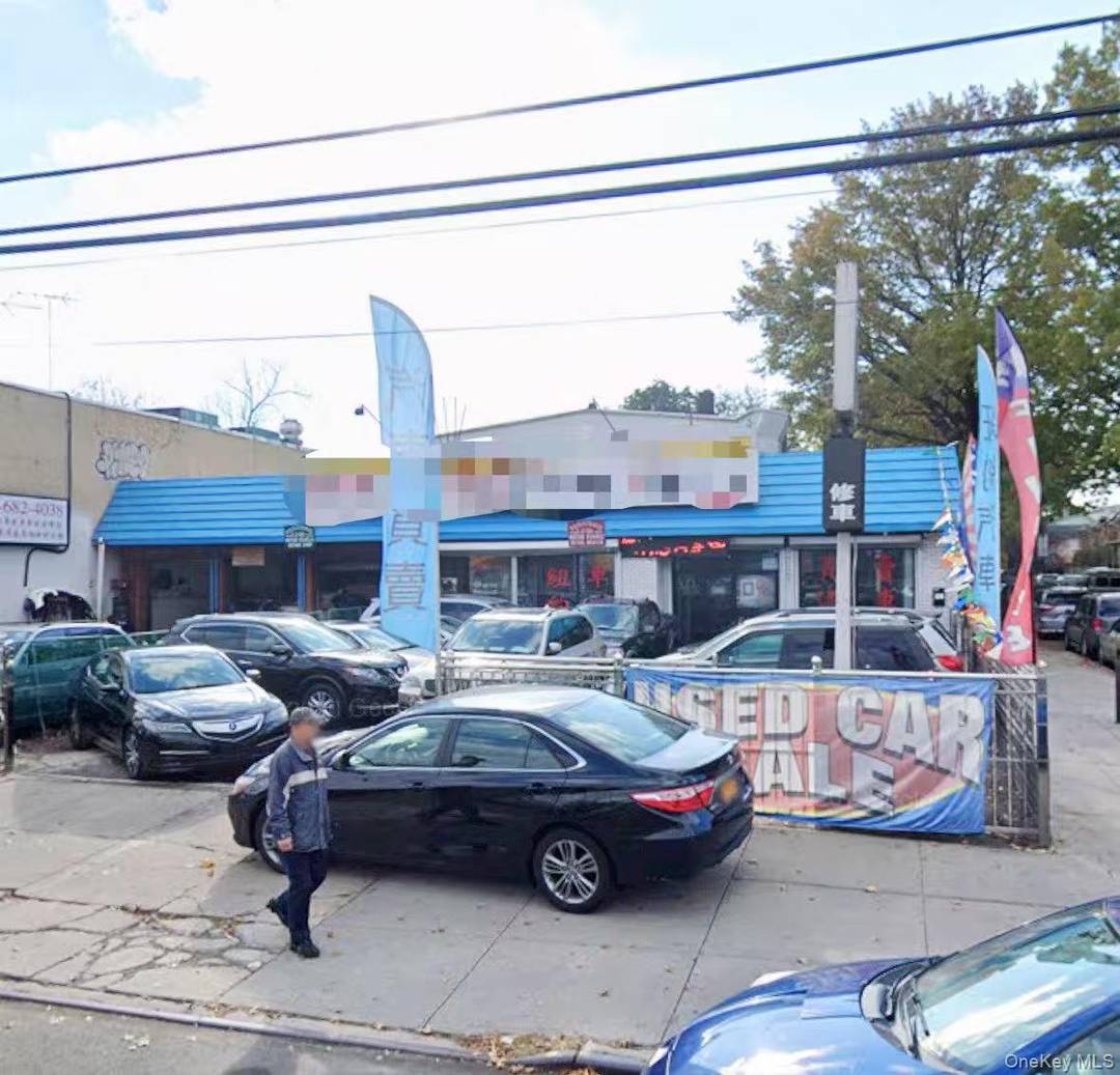 Prime Flushing location at 46 14 Kissena Blvd, situated on a high traffic commercial corridor with excellent pedestrian exposure.