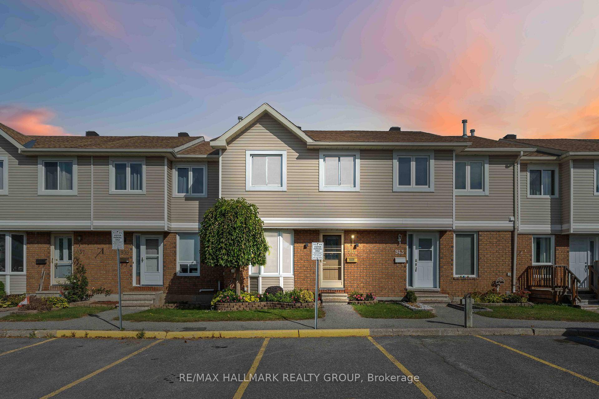 Welcome to 941 Cookshire Crescent !