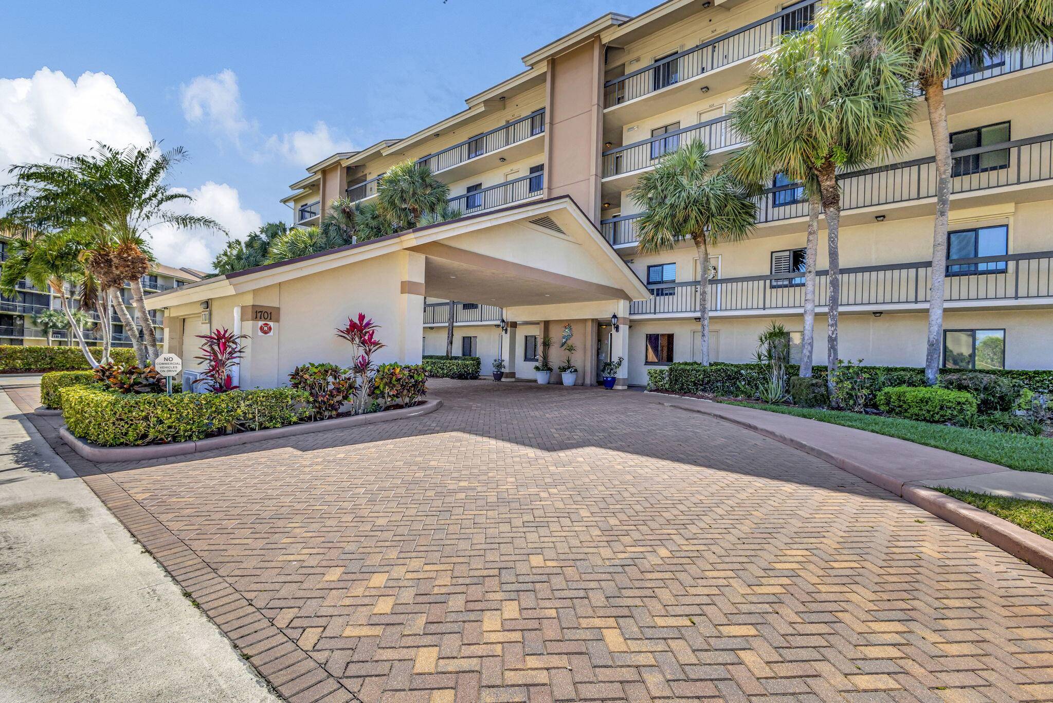 Nestled in the highly sought after Bluffs community, this beautifully updated condo offers the perfect blend of comfort convenience, w breathtaking views of the Intracoastal Waterway.