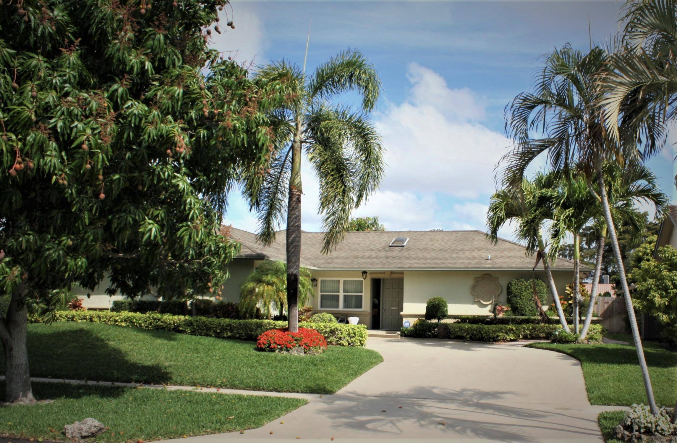UPDATED 3 2 HOME IN AMBERWOODS.