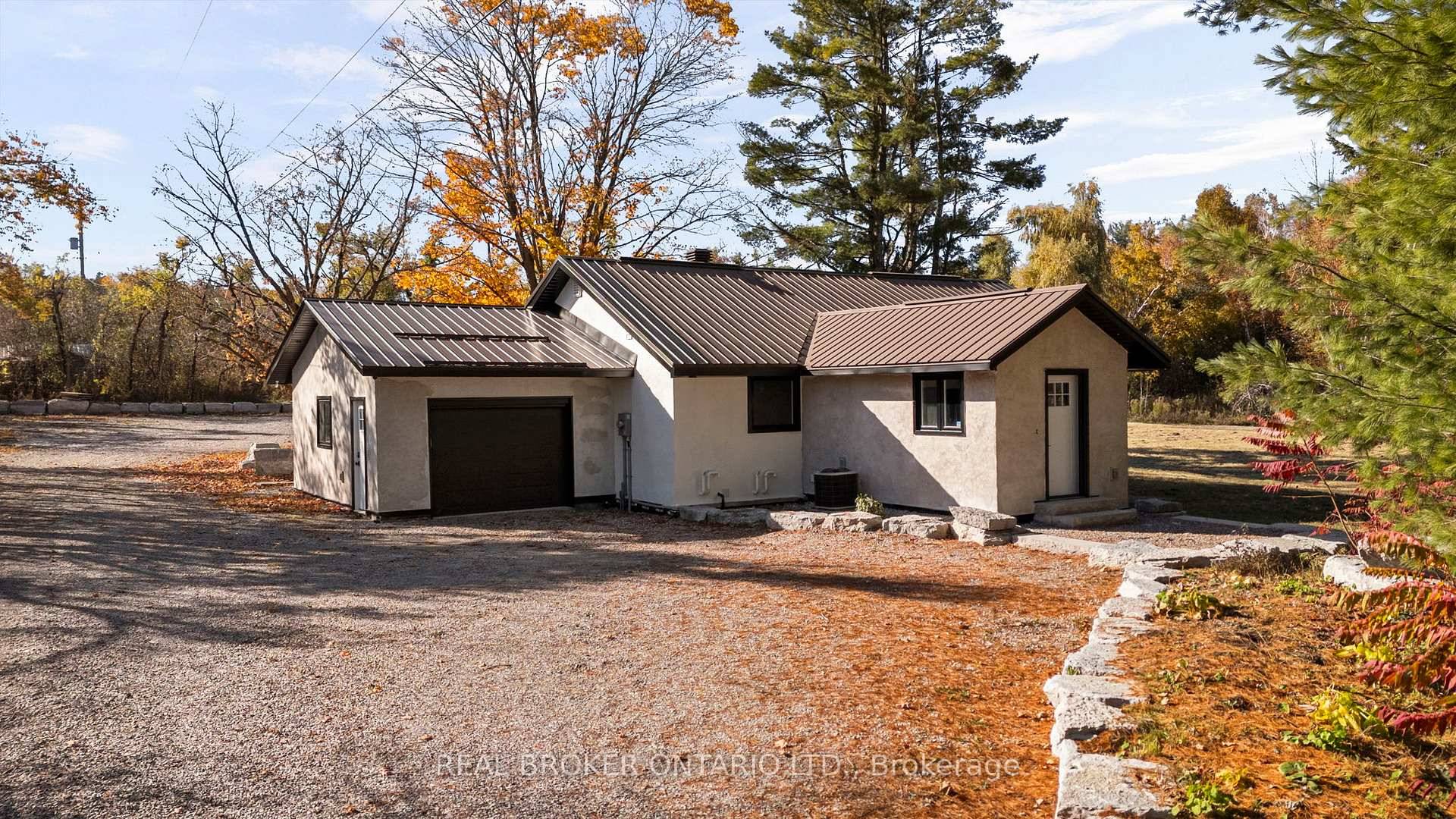 PRISTINE COUNTRY LIVING ON 10 ACRES JUST 2 MINUTES FROM TOWN !