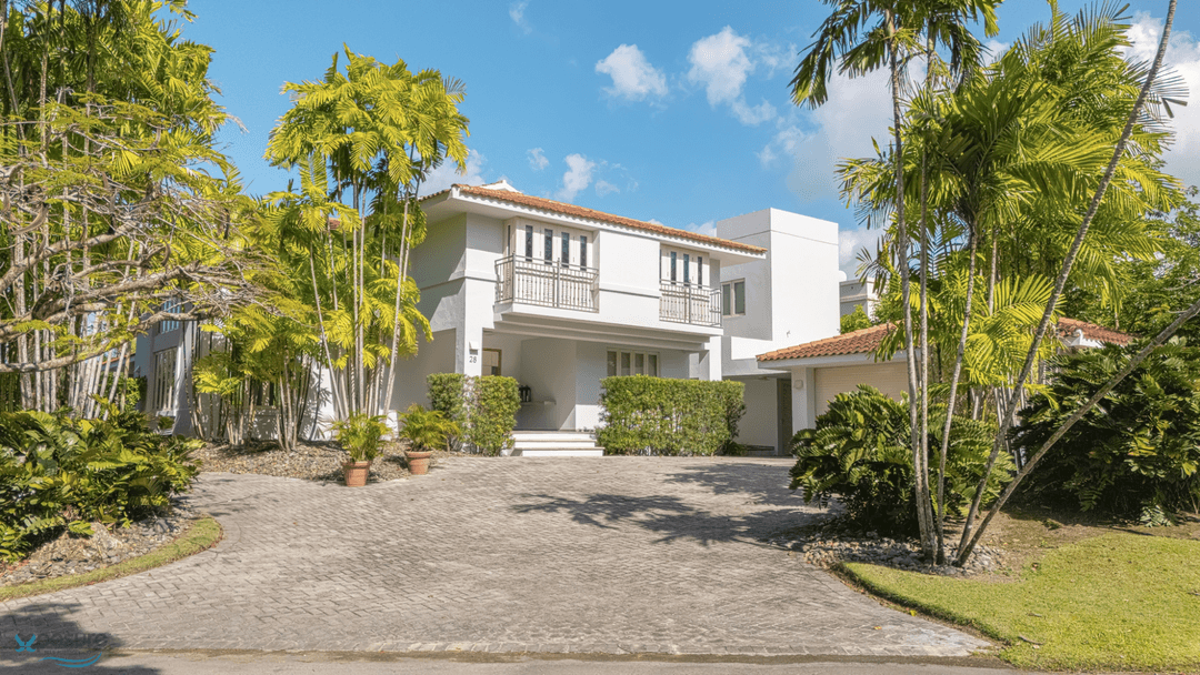 THE LEGENDS House Dorado