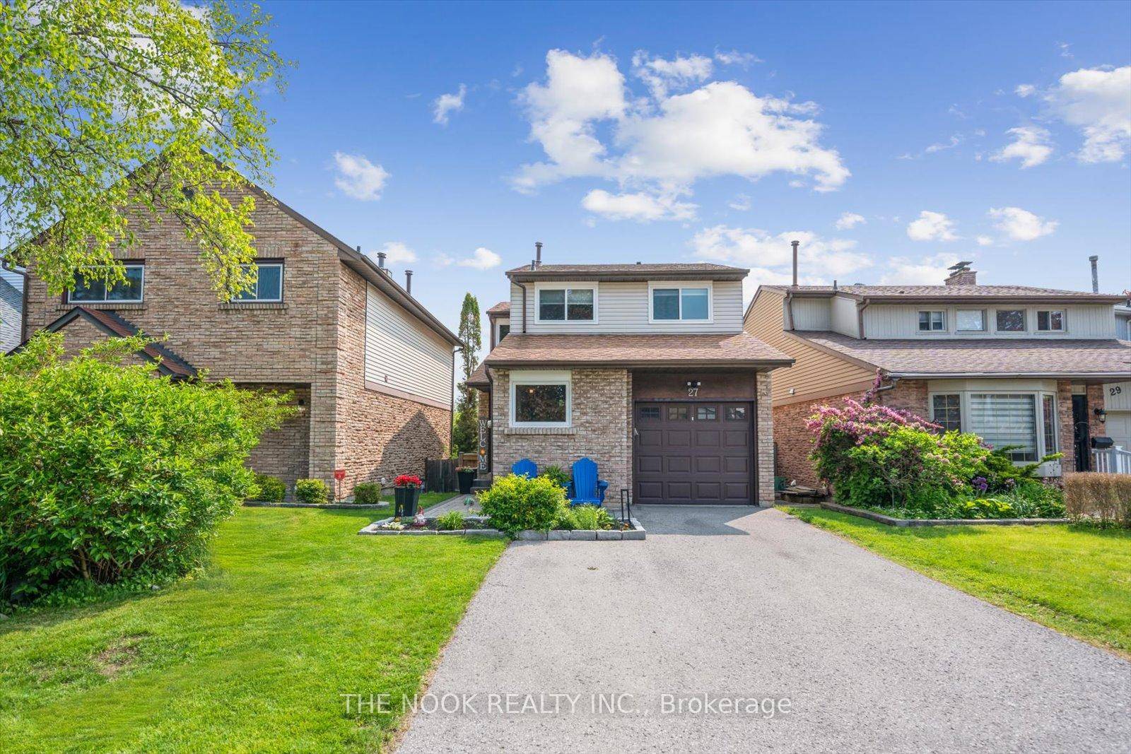 Welcome to this adorable 3 bedroom, 3 bathroom home located in the highly desirable South Ajax community, just a short walk to Lake Ontario and all its scenic amenities.
