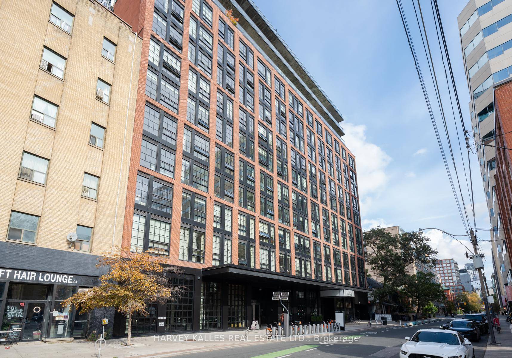 Welcome to Suite 613 at The Harlowe where timeless design meets contemporary comfort in the heart of downtown Toronto.