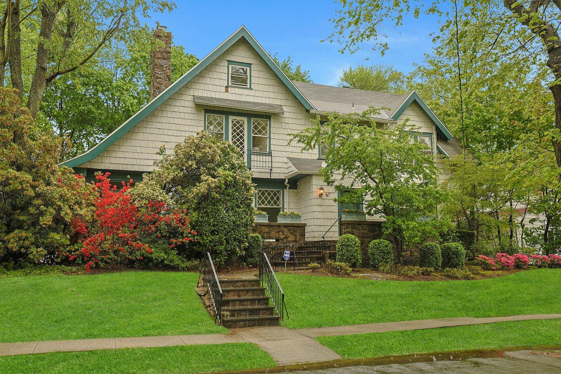 Come with your imagination and envision how to artfully transform 67 Bon Air into the home of your dreams.