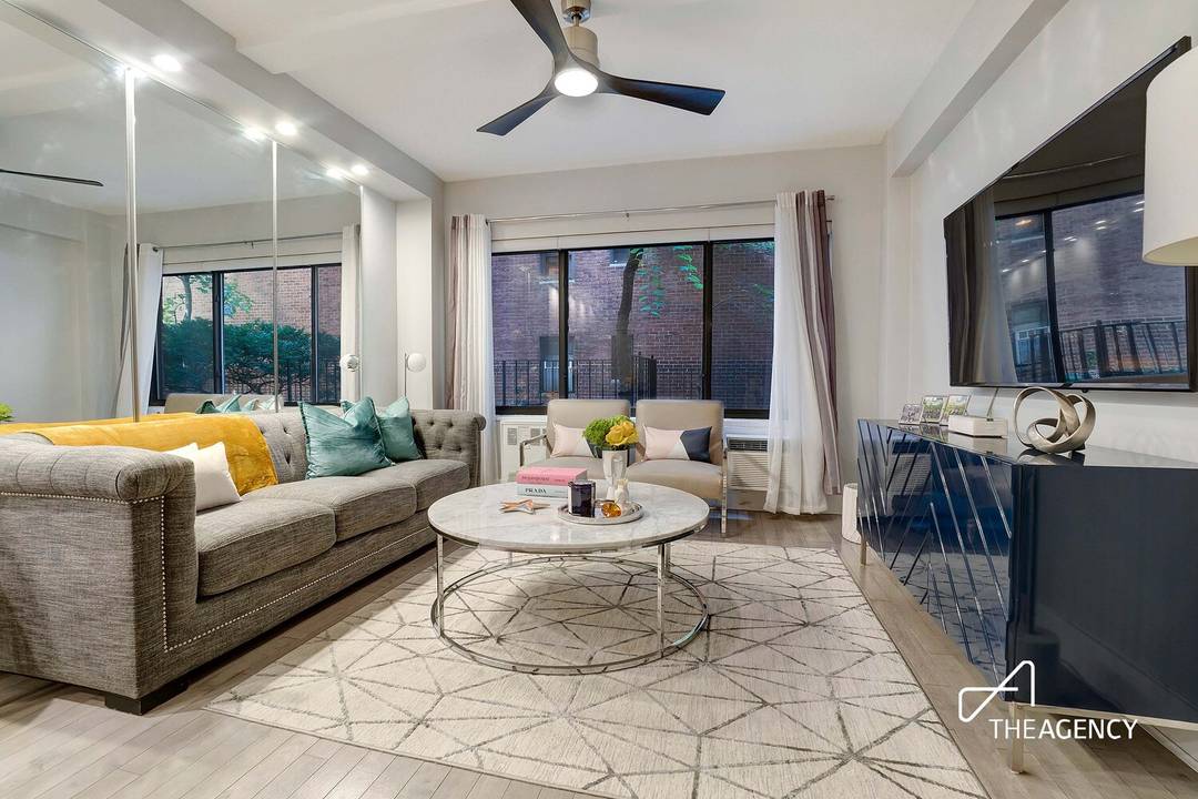 LARGE UNIT. VERY LOW MAINTENANCE Your dream opportunity is here, to live in an impeccably renovated 1 bedroom 1 bathroom home.