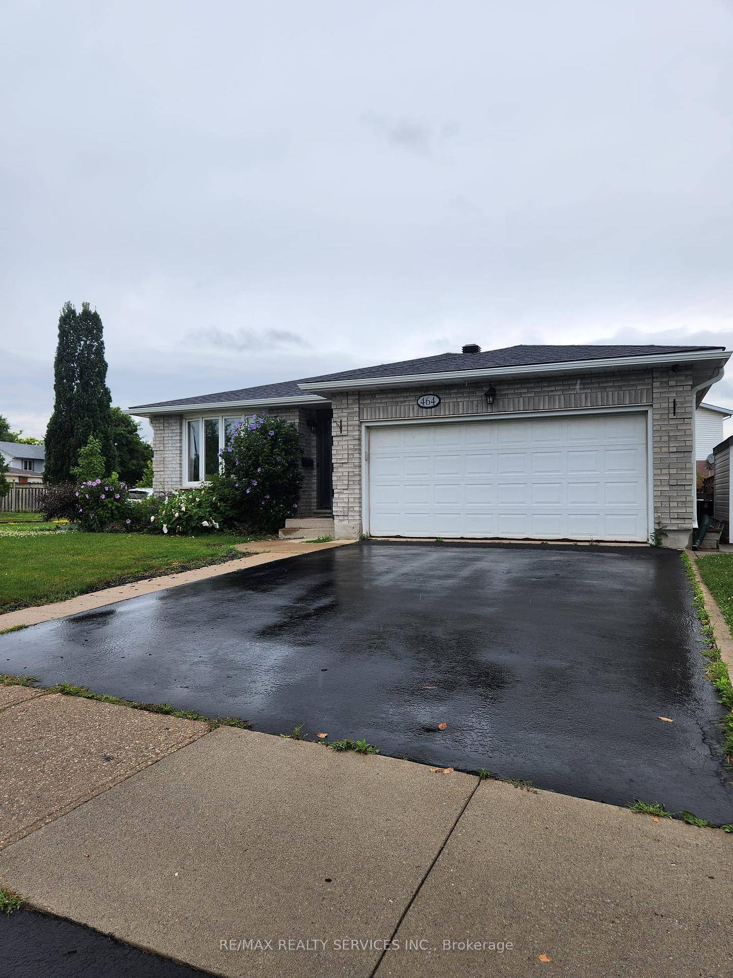 Beautiful and Upgraded Never lived in 3 bedroom Walkout Legal Basement Apartment available for Lease in Most Sought after Waterloo neighborhood.