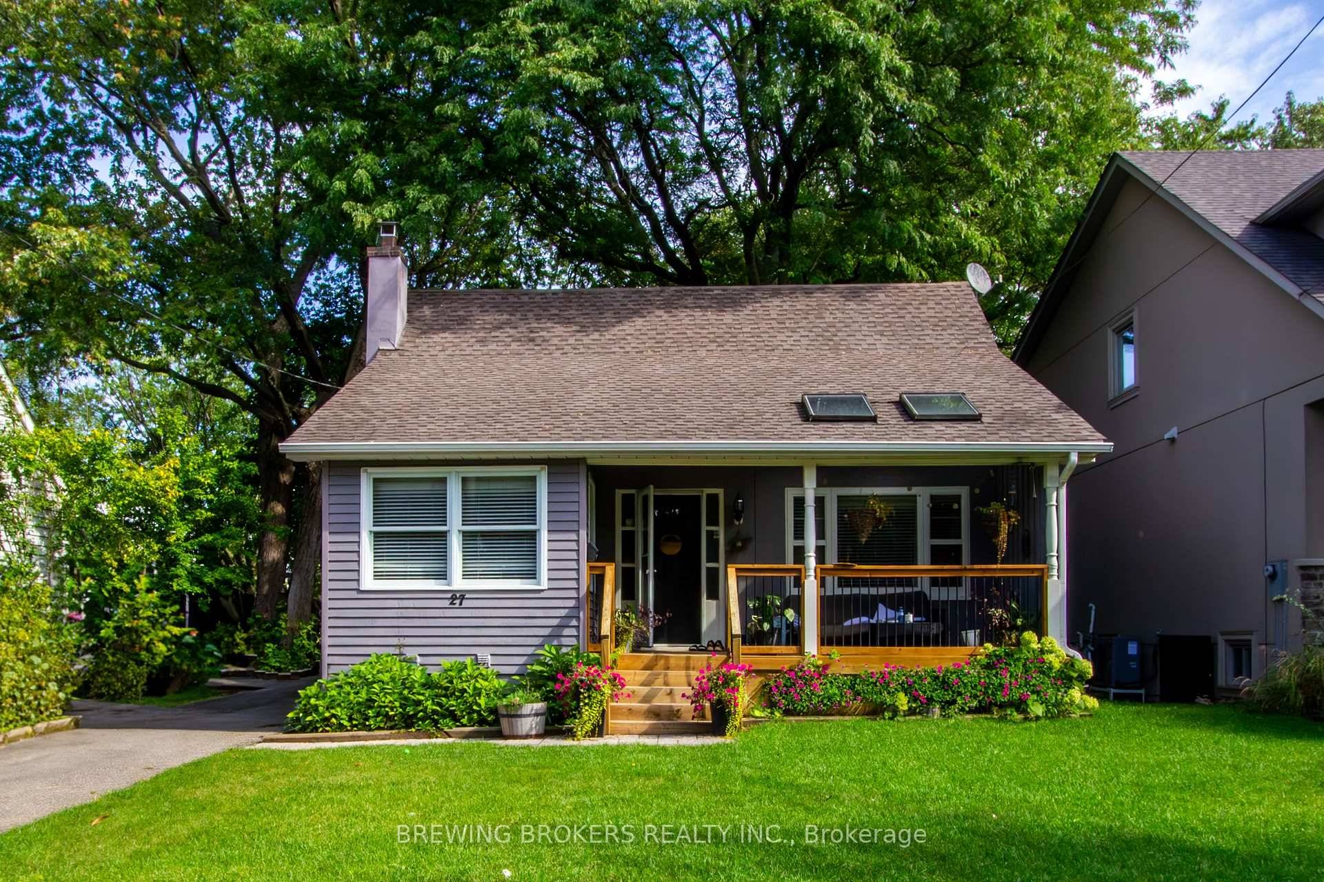 Welcome to this spacious main floor home for lease in one of Mississaugas most desirable neighbourhoods, just minutes from Lake Ontario and the waterfront trails of Port Credit.