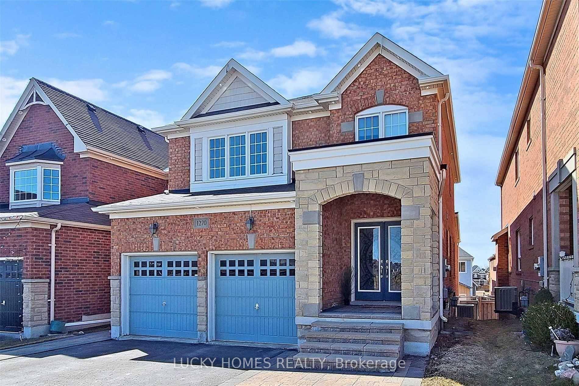 Spacious amp ; Bright Detached Home for Lease Prime Oshawa Location !