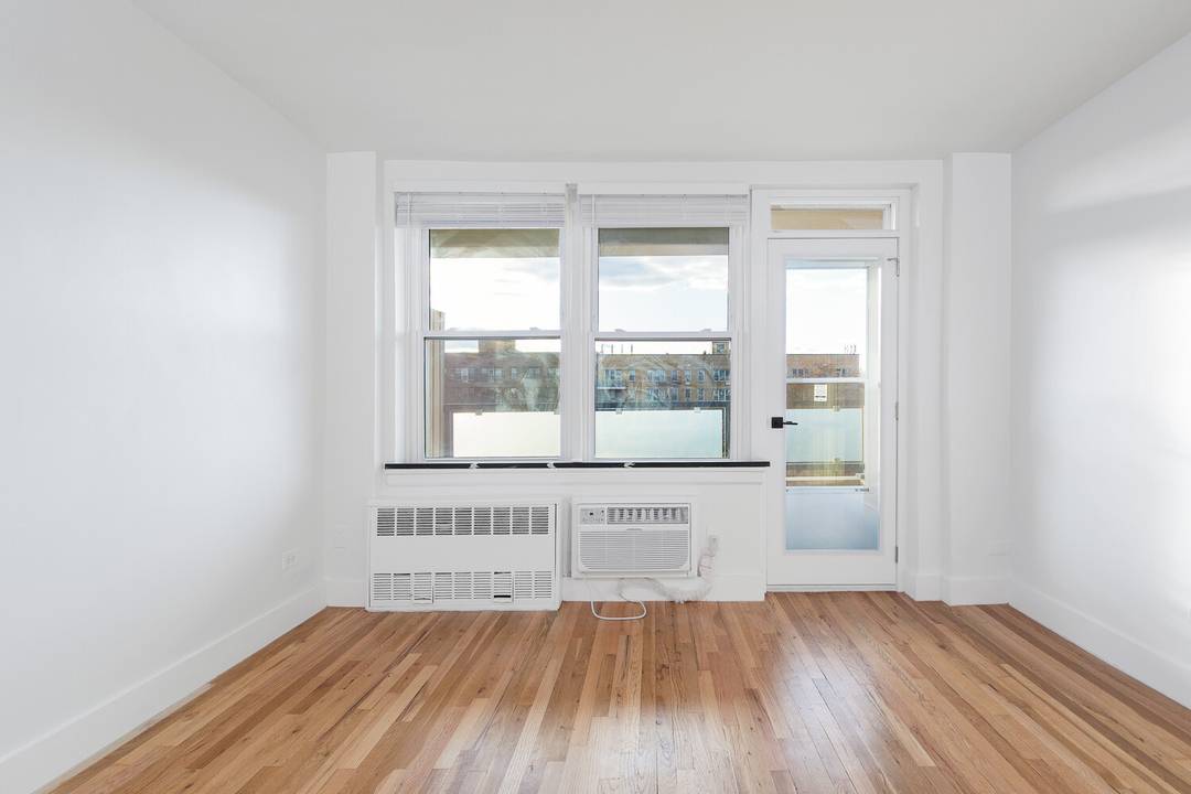 Prime Kensington opportunity at 525 Ocean Parkway !