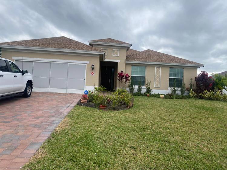 Fully Furnished seasonal or annual rental.