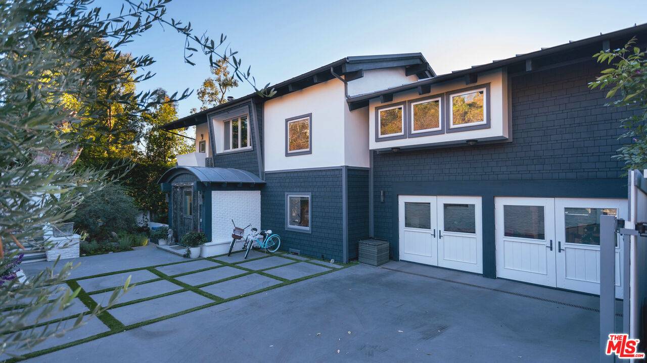 3631  SERRA RD 5BR Malibu La