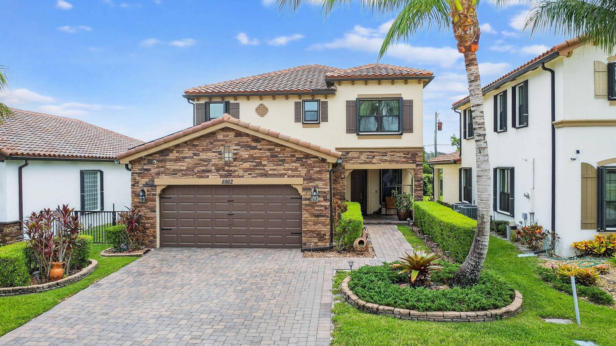 MUST SEE TO APPRECIATE DON'T MISS THE OPPORTUNITY TO OWN THIS AMAZING 5 BEDROOM, 3 BATHROOM NEWER CONSTRUCTION HOME IN BEAUTIFUL MANNED GATED GULFSTREAM PRESERVE.