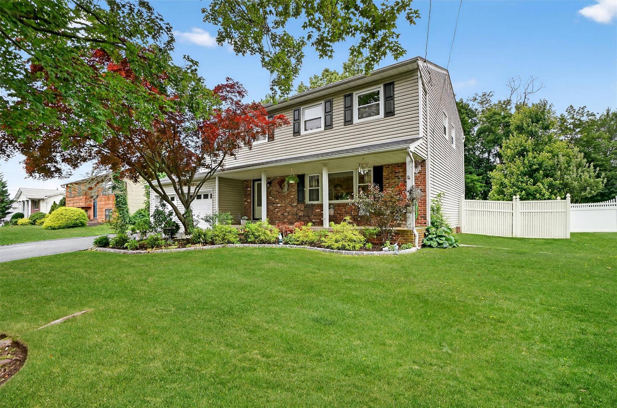 Welcome to this light and bright 4 bedroom Knusten Colonial located on a beautiful, quiet street just minutes from top rated schools, Nanuet baseball fields, serene lakes, shopping, and major ...
