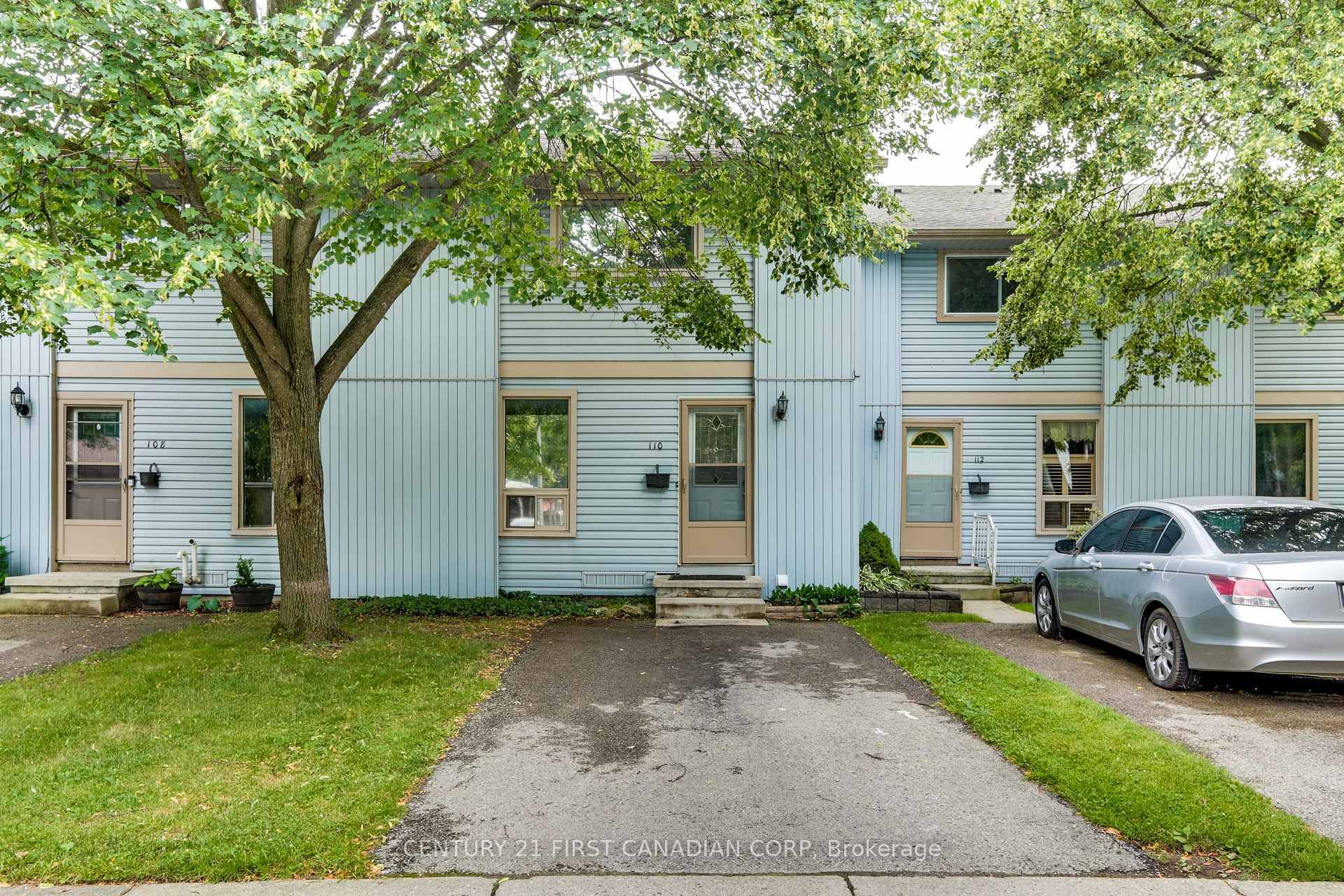 Welcome to 110 Monmore Rd situated in North London White Hill Neighborhood !