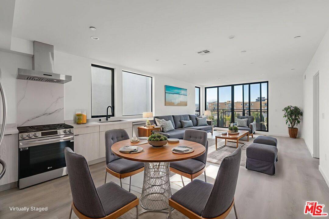 3755 S Canfield Ave 4BR La