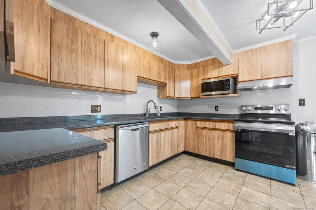 Move in ready home located in Hamden's desirable Mt.