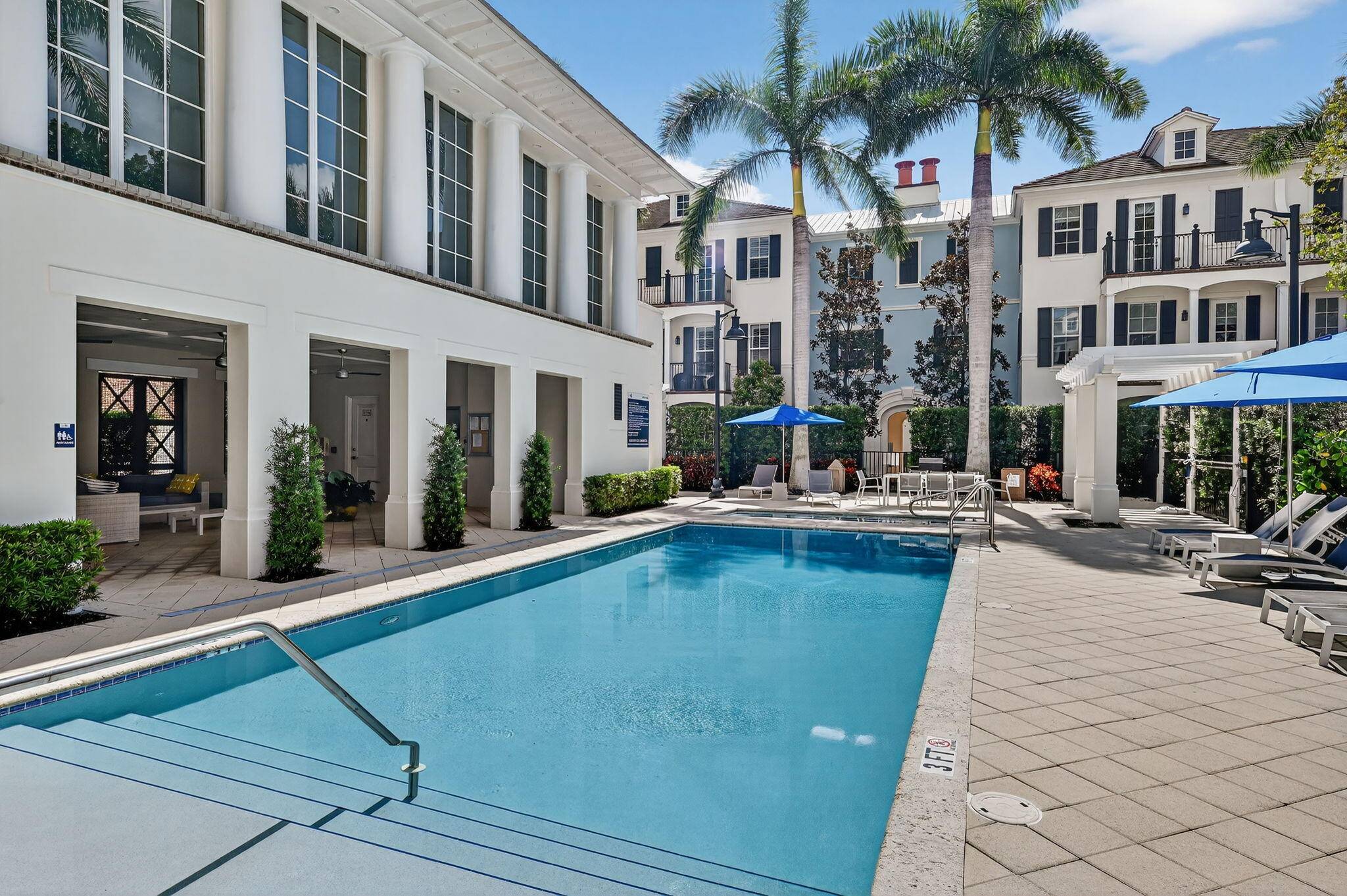 Enjoy the winter season in the heart of Downtown Delray's vibrant Pineapple Grove Arts District !