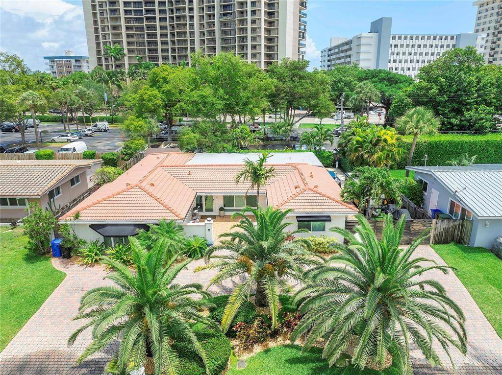 Luxury beachside pool home in Lauderdale By The Sea !
