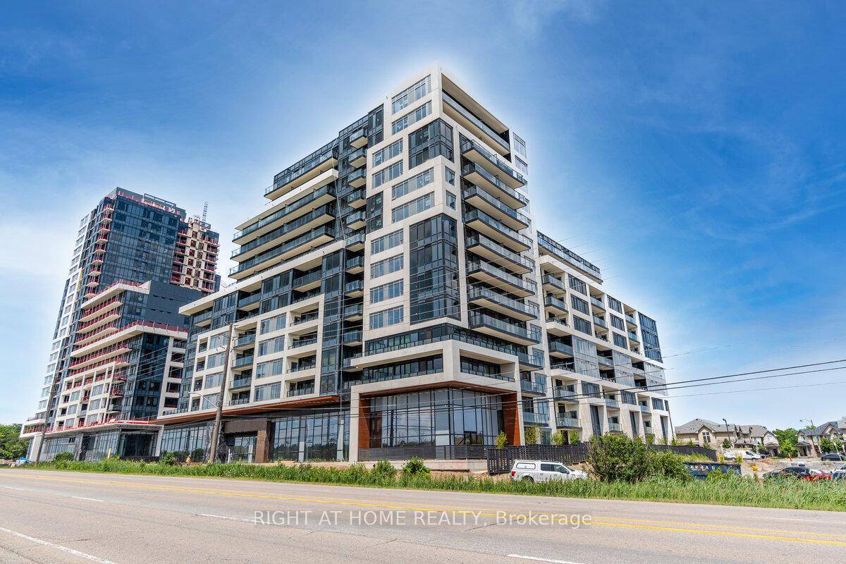 Gorgeous 1 Bed, 1 Bath Unit In The Prestigious Upper West Side Building.