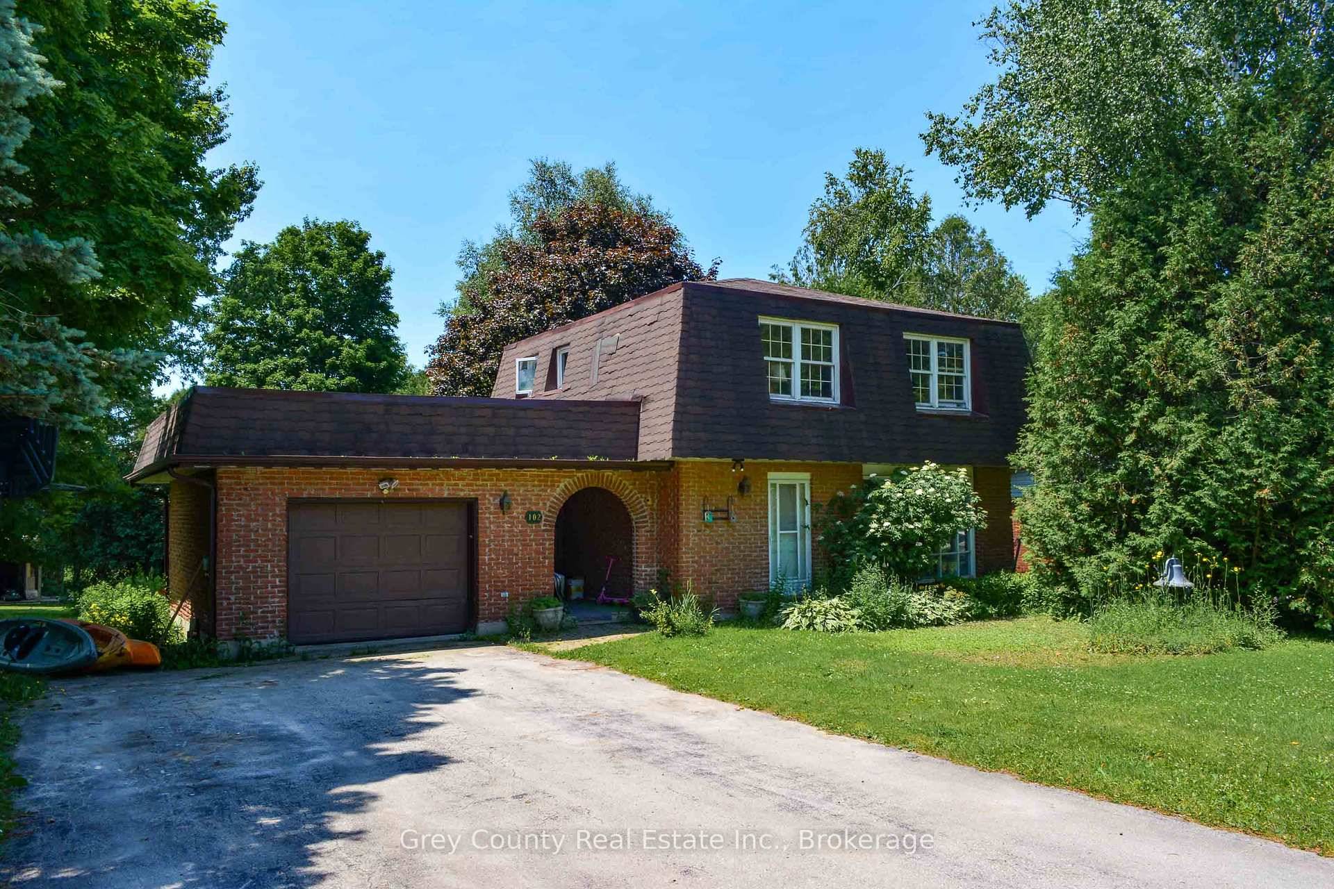 Charming Brick Family Home with Loads of Potential Just Minutes from Markdale.