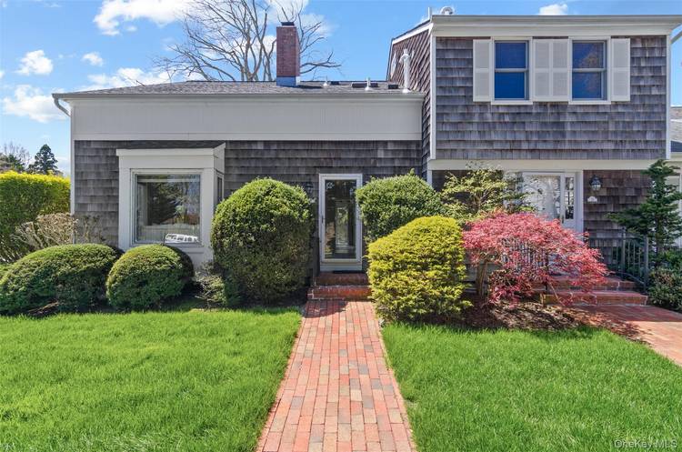 Enjoy the perfect summer at Southamptons Meadows in Southampton Village.