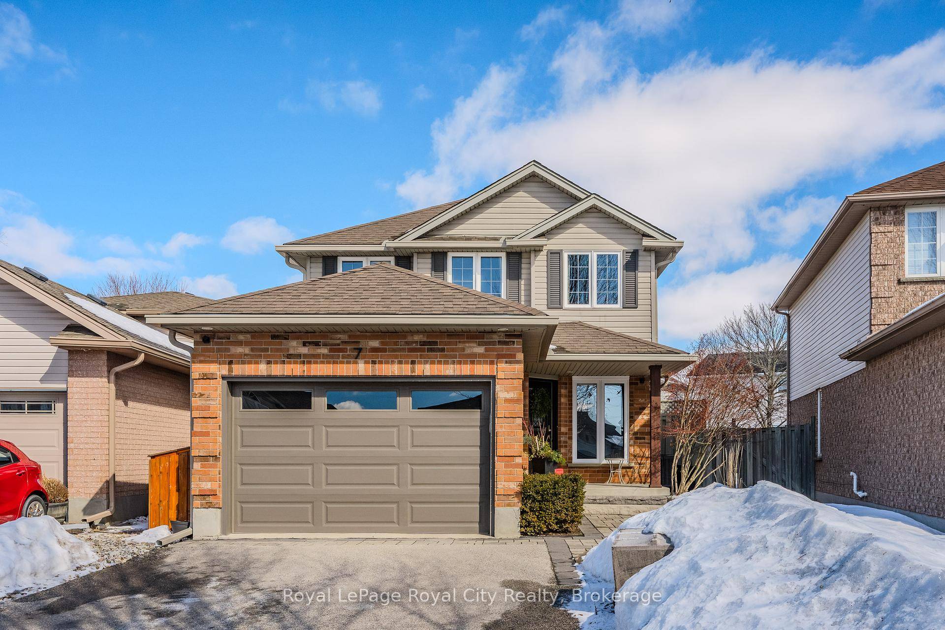 Welcome to this beautifully maintained detached 3 bedroom, 4 bathroom home nestled in a family friendly East End neighborhood, just steps away from parks and great schools.