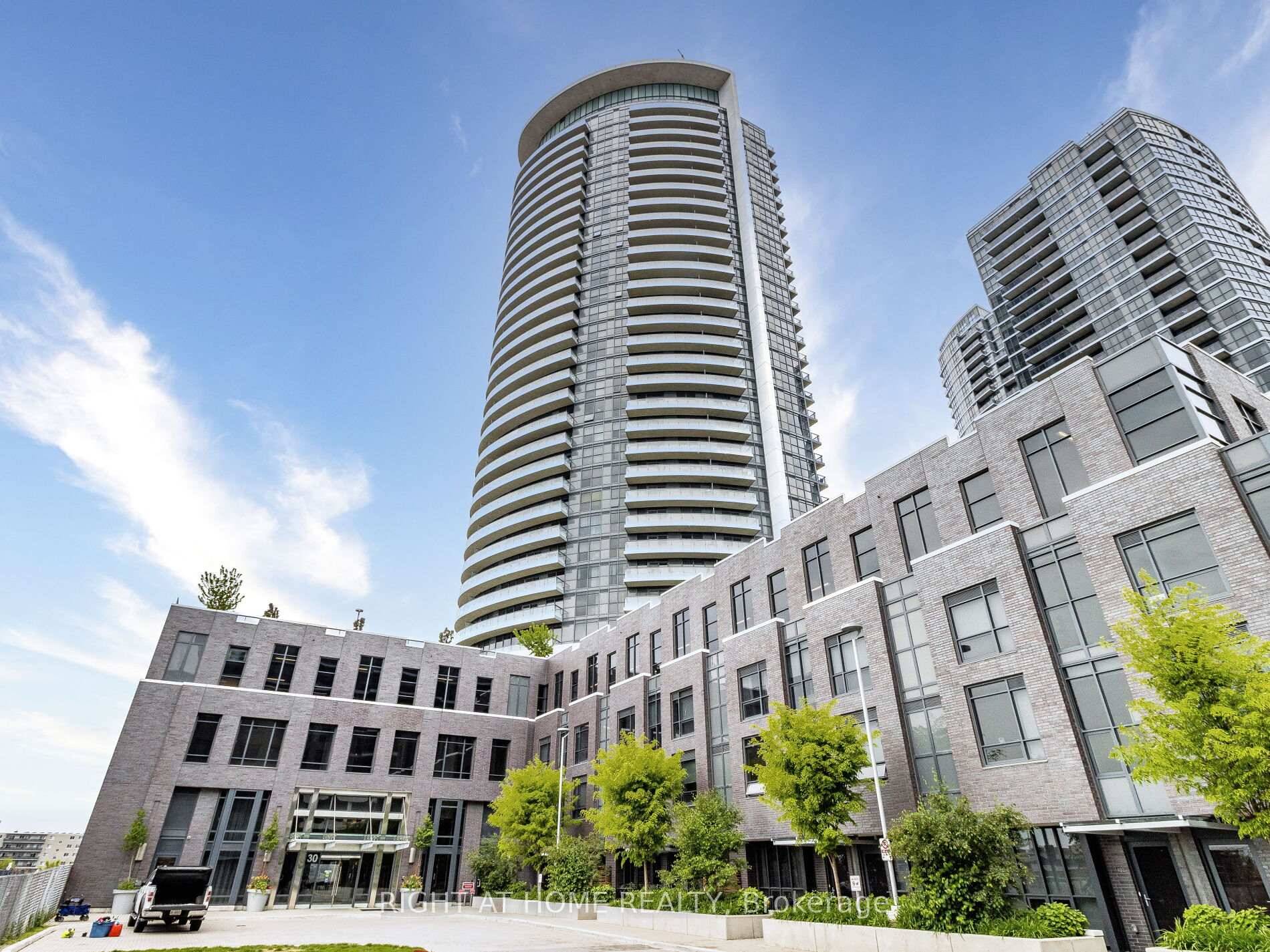 3 Bedroom, 2 Washroom Suite With Southeast Views And A wrap around Balcony, Priced Competitively With View Of Downtown Toronto, CN tower And Lakeshore, 868Sqft A 117Sqft Balcony, Modern Finishes, ...