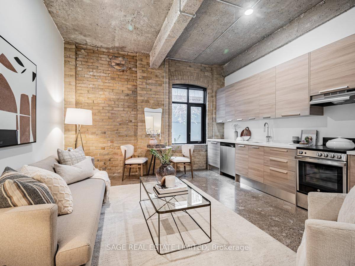 Welcome to 9 St. Nicholas, tucked behind Yonge and Wellesley on a hidden gem of a side street giving NYC vibes.