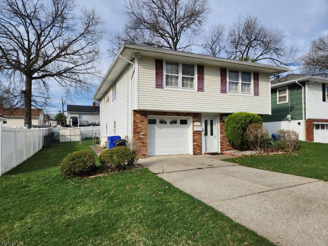 VERY CLEAN HOUSE. CENTRAL AIR.