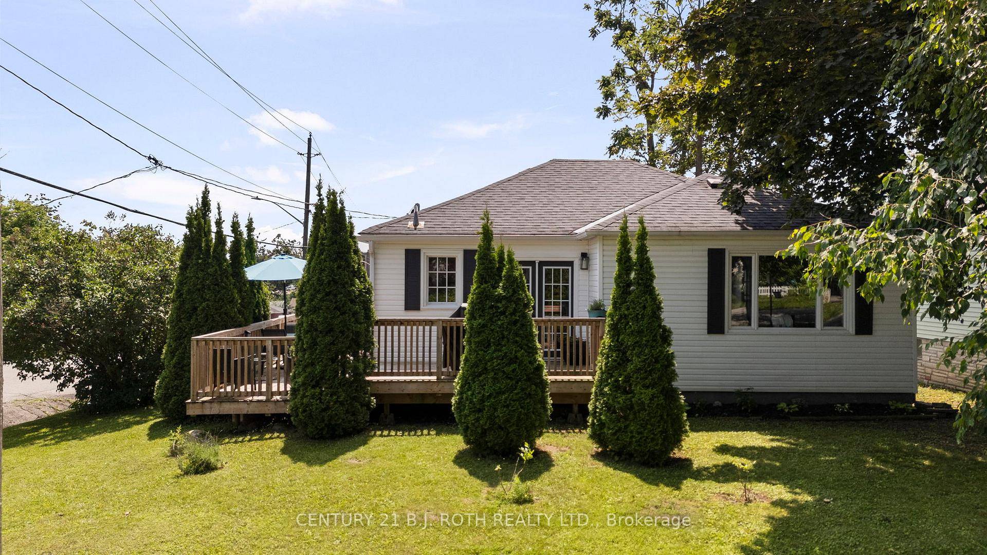 Great opportunity for first time buyers or those looking to downsize !
