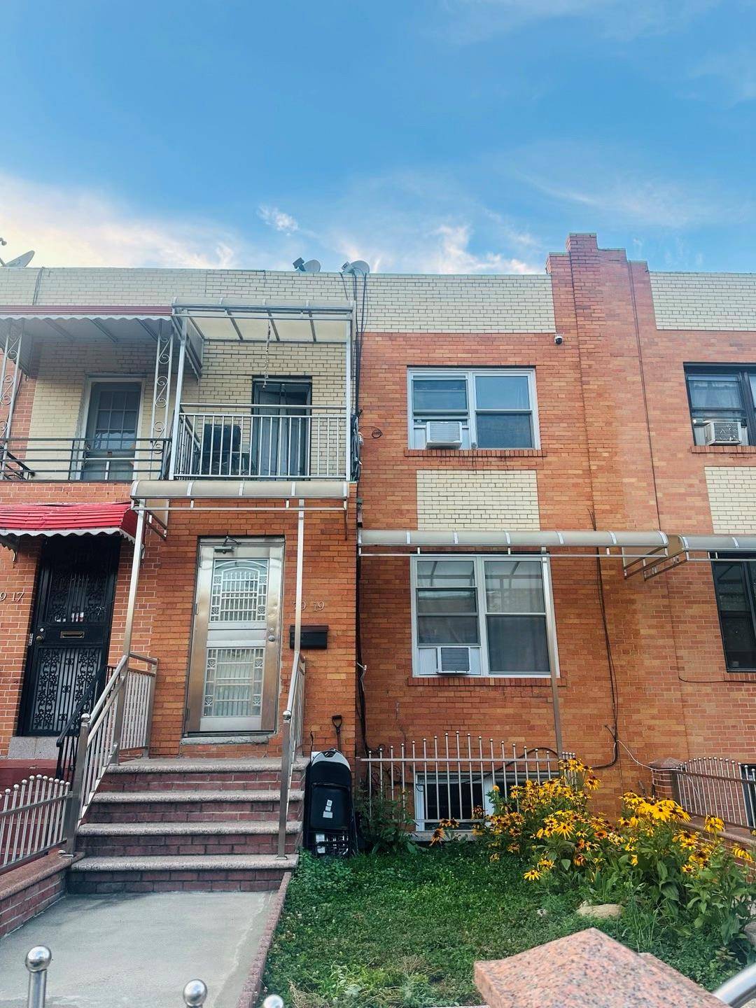 This well maintained, sun filled modern property is nestled in the thriving Elmhurst neighborhood.